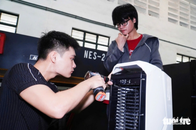 Sinh viên Nha Trang sửa chữa miễn phí thiết bị hư hỏng do mưa lũ